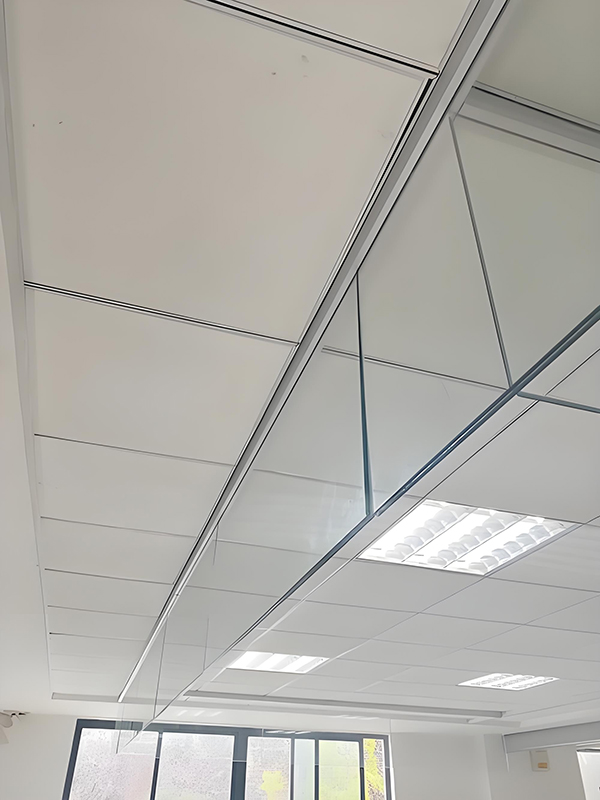 清水玻璃清水挡烟垂壁