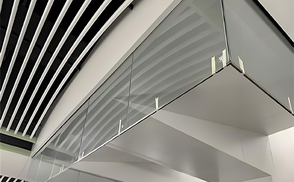 清水玻璃挡烟垂壁