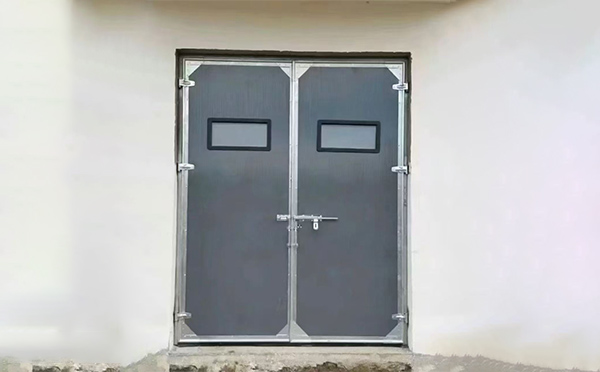 清水工业门在高温作业区域的运行表现 清水工业门在高温作业区域的运行表现