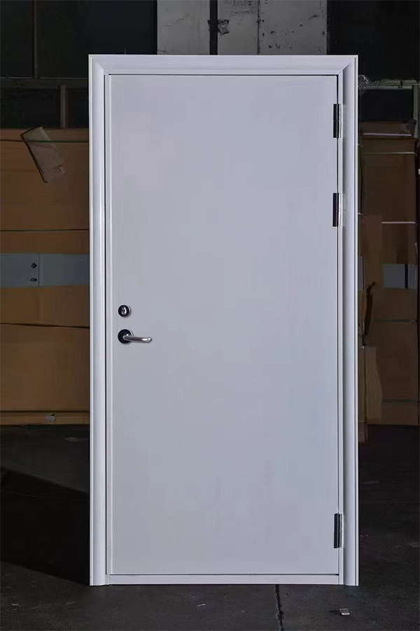 社区活动中心加装清水防火门保障居民安全